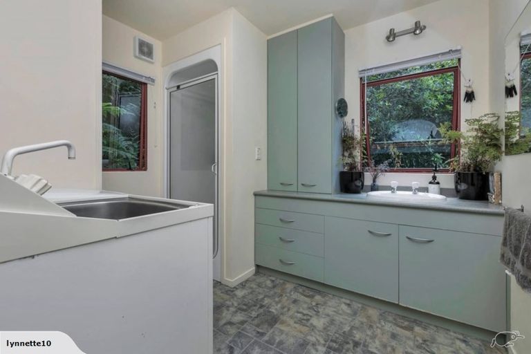 Photo of property in 142 Wade River Road, Wade Heads, Whangaparaoa, 0932