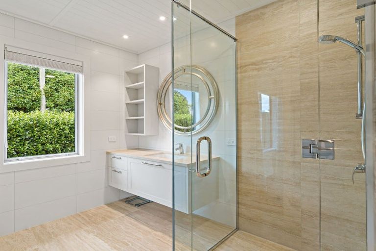 Photo of property in 32 Wallis Street, Raglan, 3225