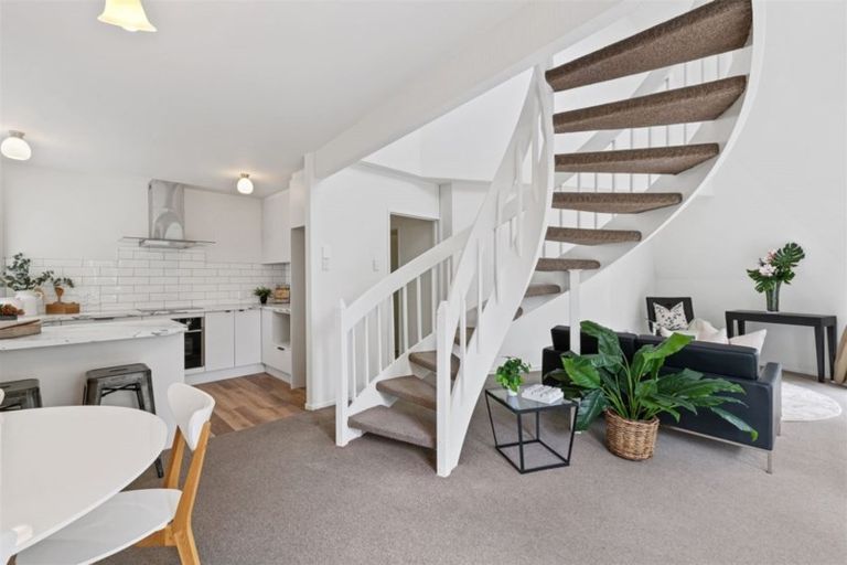 Photo of property in 1/280 Memorial Avenue, Burnside, Christchurch, 8053