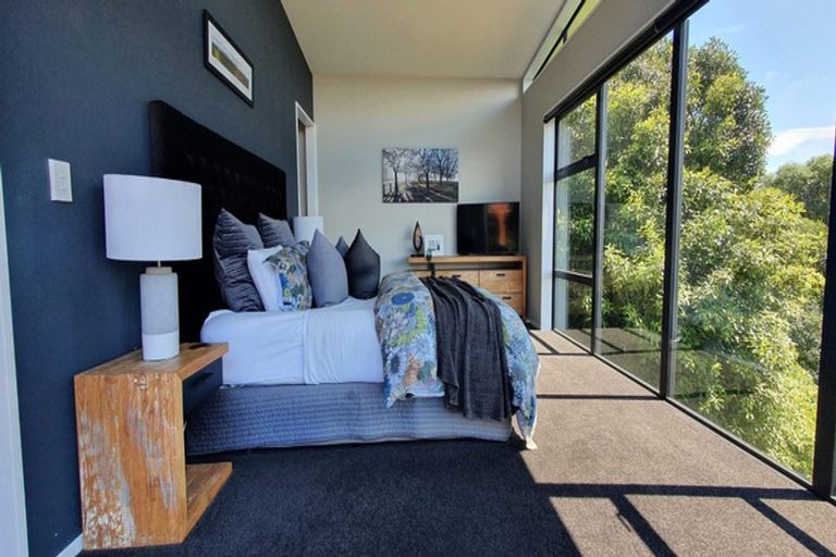 Photo of property in 1 Quarry Hill Terrace, Kennedys Bush, Christchurch, 8025