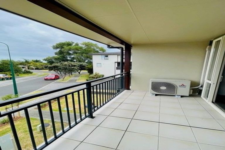 Photo of property in 59 Kirikiri Lane, East Tamaki, Auckland, 2013