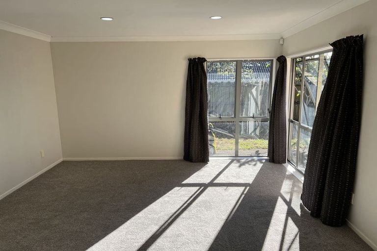 Photo of property in 15 Keswick Close, Northpark, Auckland, 2013