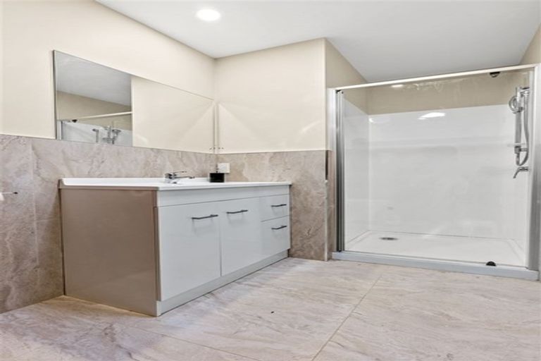 Photo of property in 4 Courage Road, Papakura, 2110