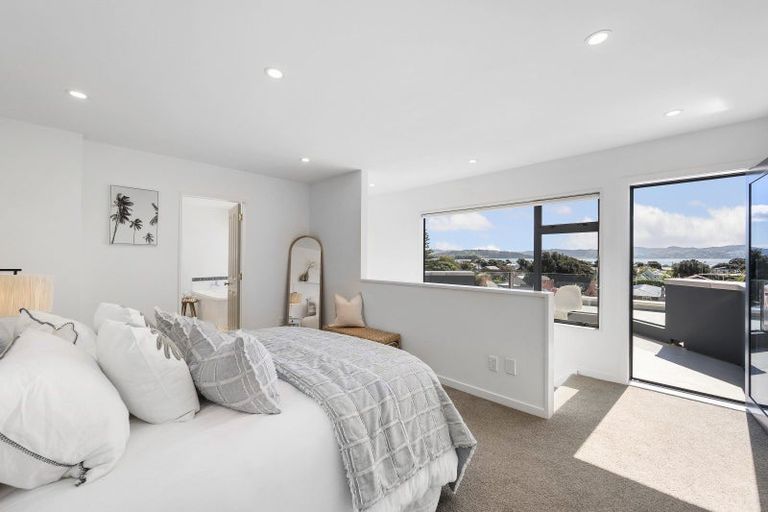 Photo of property in 203 Muritai Road, Eastbourne, Lower Hutt, 5013