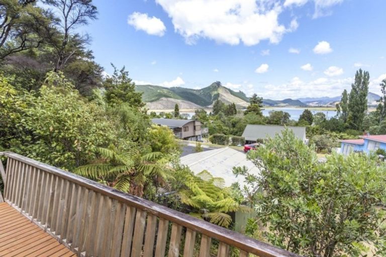 Photo of property in 30 Ngahere Terrace, Opoutere, Whangamata, 3691