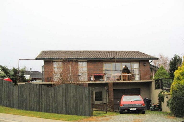 Photo of property in 66 Newcastle Street, Clyde, 9330