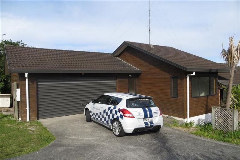 Photo of property in 1/56 Glencoe Road, Browns Bay, Auckland, 0630