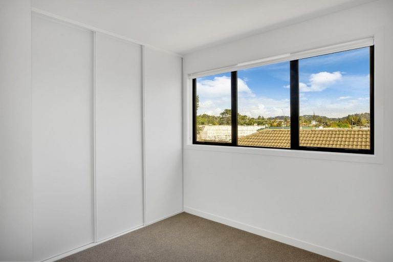 Photo of property in 6/5 Brandon Road, Glen Eden, Auckland, 0602