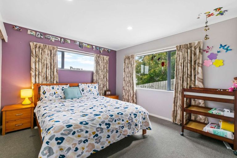 Photo of property in 3/20 Glen Vista Place, Bayview, Auckland, 0629
