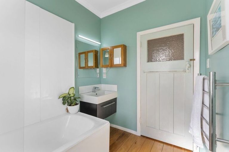 Photo of property in 13 Brook Street, Waiwhetu, Lower Hutt, 5010