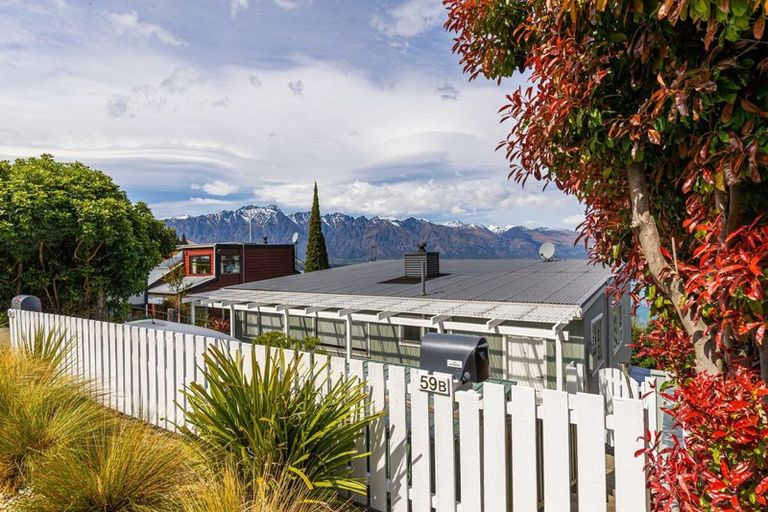 Photo of property in 59a-b Wynyard Crescent, Fernhill, Queenstown, 9300