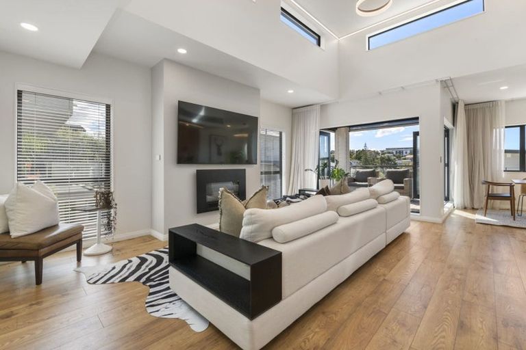 Photo of property in 46a Beulah Avenue, Rothesay Bay, Auckland, 0630