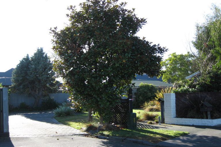 Photo of property in 24 Thurso Place, New Brighton, Christchurch, 8083