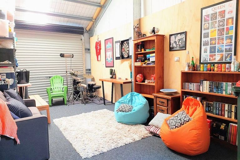 Photo of property in 450 Waitara Road, Huirangi, New Plymouth, 4373