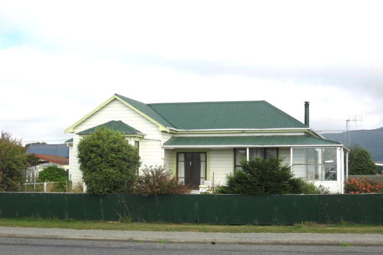 Photo of property in 17 Exeter Street, Waimate, 7924
