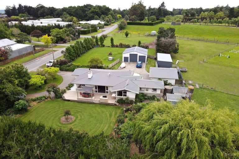 Photo of property in 406 Gleniti Road, Hadlow, Timaru, 7974