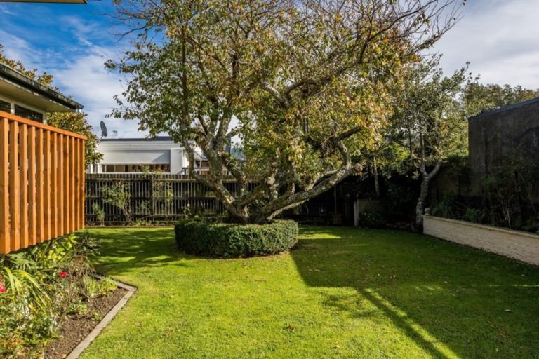 Photo of property in 21 Saint Columbans Grove, Boulcott, Lower Hutt, 5010