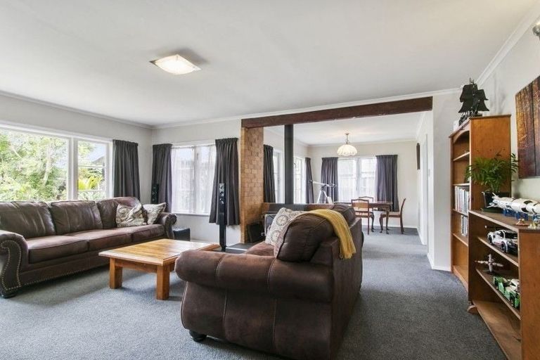 Photo of property in 4 Coast Road, Wainuiomata, Lower Hutt, 5014