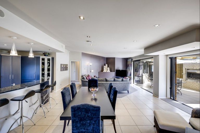 Photo of property in 8 Saint Hill Lane, Havelock North, 4130