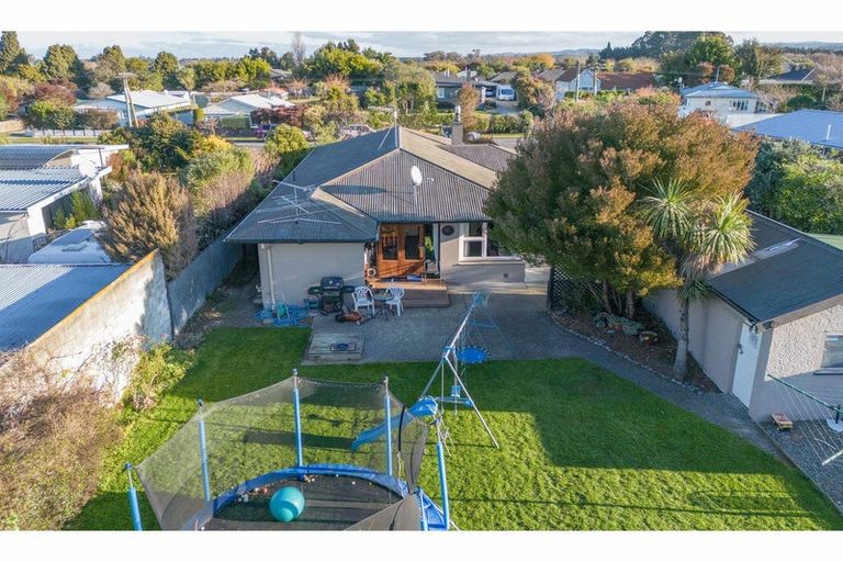 Photo of property in 13 Gilbert Street, Amberley, 7410