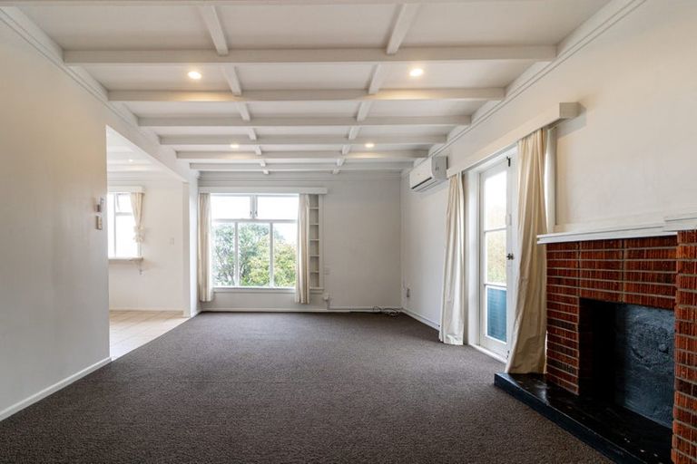 Photo of property in 1/78 Seaview Road, Castor Bay, Auckland, 0620