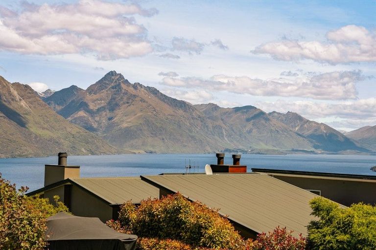 Photo of property in 15 Manchester Place, Queenstown, 9300