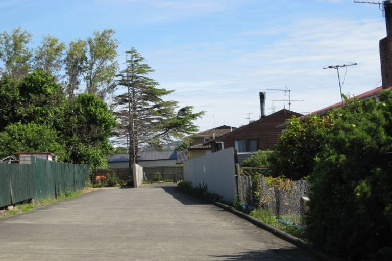 Photo of property in 2/15 Miro Road, Mangere Bridge, Auckland, 2022