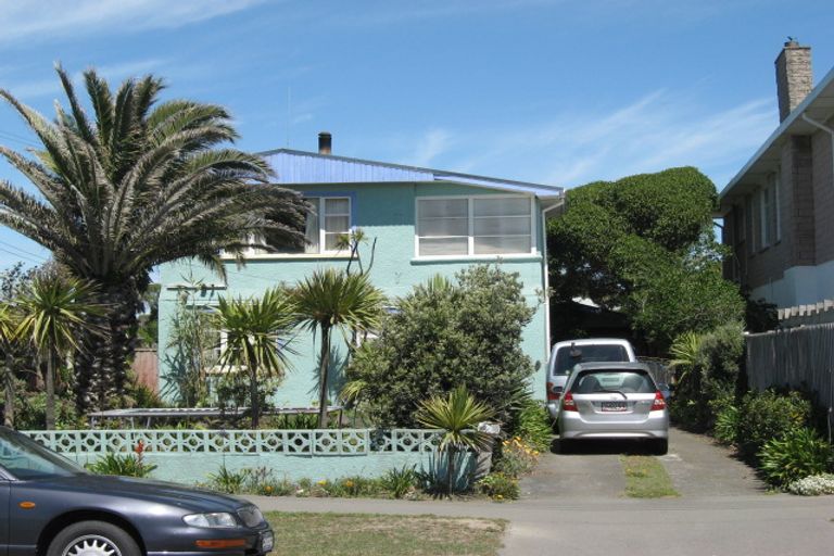 Photo of property in 404 Marine Parade, South New Brighton, Christchurch, 8062