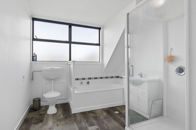 Photo of property in 16 Douglas Street, Hawera, 4610