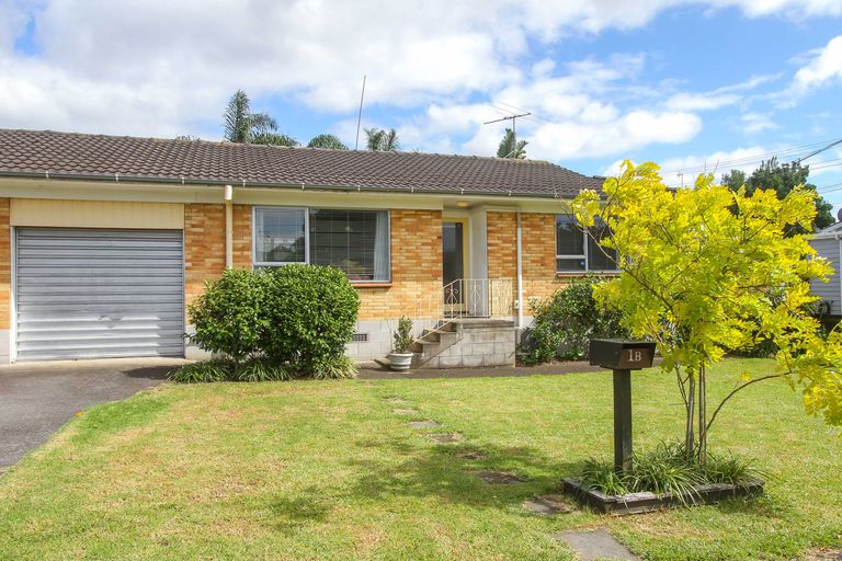Photo of property in 1b Karaka Street, New Lynn, Auckland, 0600
