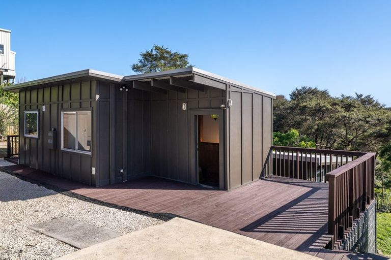 Photo of property in 6 Main Road, Raglan, 3225