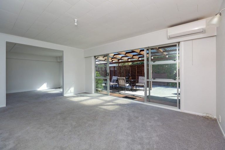 Photo of property in 114b Hillcrest Road, Raumati Beach, Paraparaumu, 5032