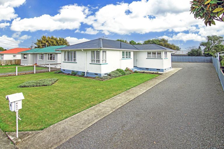 Photo of property in 11 Bledisloe Street, Solway, Masterton, 5810