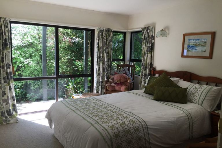 Photo of property in 1/3 Fayette Place, Te Atatu South, Auckland, 0610