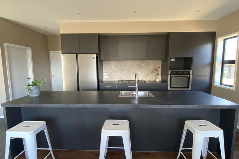 Photo of property in 8 Howden Drive, Jacks Point, 9371