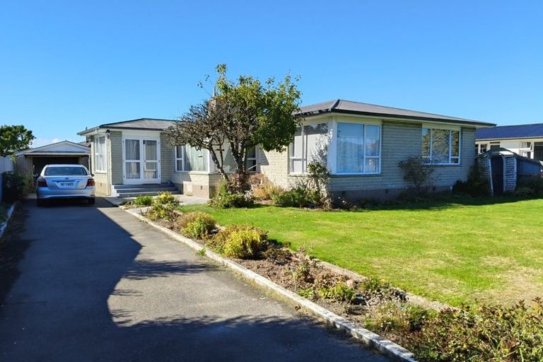 Photo of property in 13 Dunstan Crescent, Hornby, Christchurch, 8042