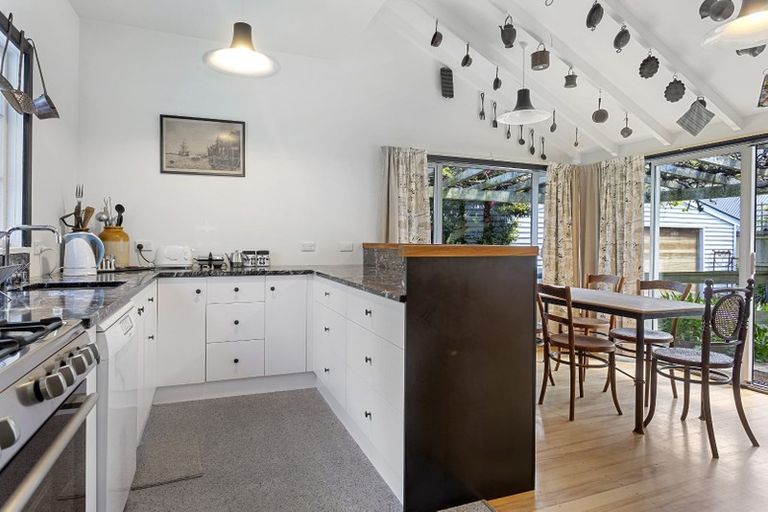 Photo of property in 11 Clissold Street, Merivale, Christchurch, 8014