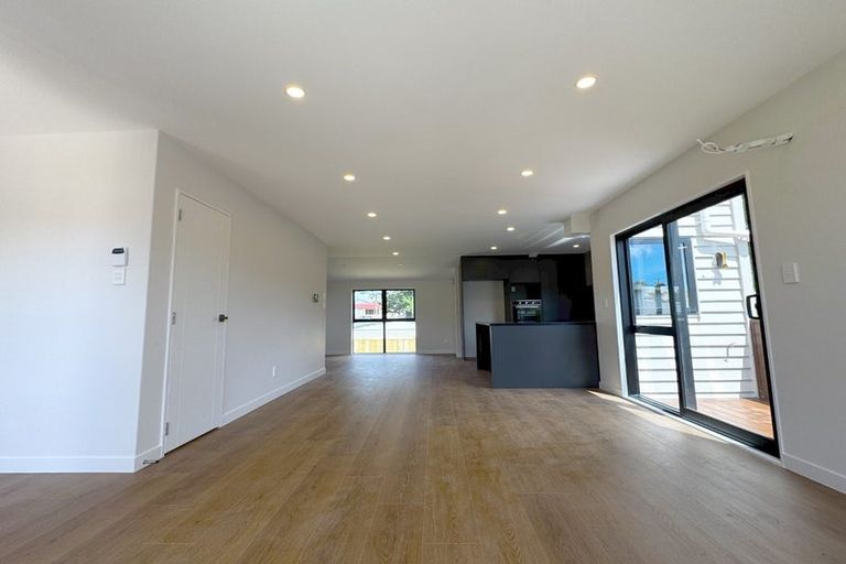 Photo of property in 43 Greenmeadows Avenue, Manurewa East, Auckland, 2102