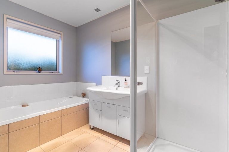 Photo of property in 100 Park Street, Winton, 9720