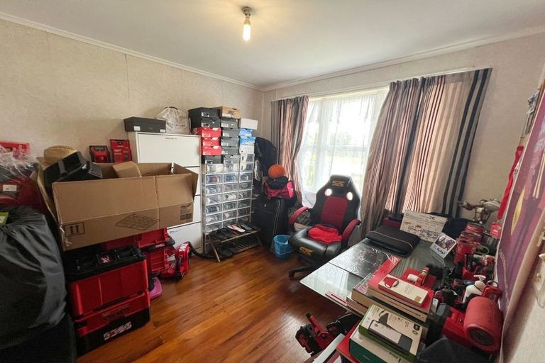 Photo of property in 41 St Leonards Road, Kelston, Auckland, 0602