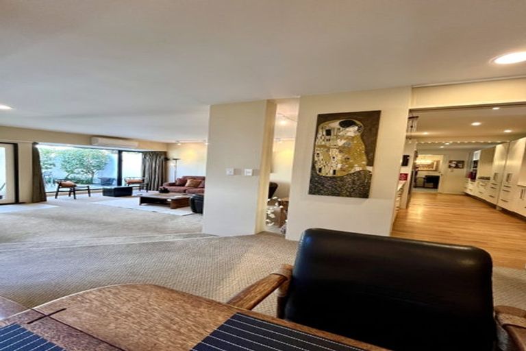 Photo of property in Highwic, 2/32 Hobson Street, Thorndon, Wellington, 6011