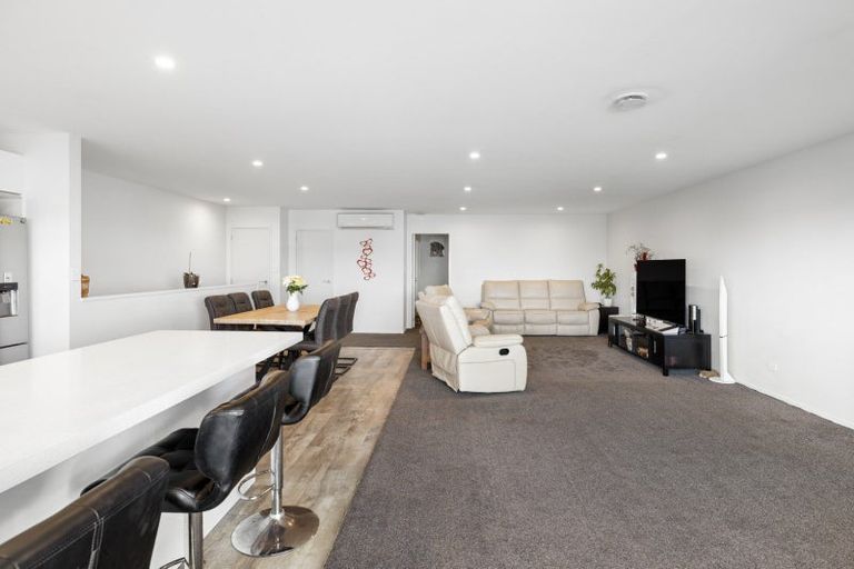 Photo of property in 80b Market Place, Papamoa Beach, Papamoa, 3118