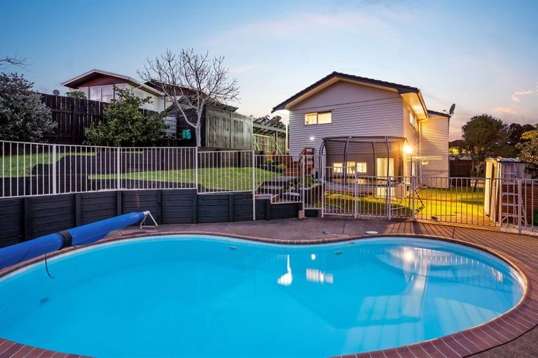 Photo of property in 14 Agincourt Street, Glenfield, Auckland, 0629