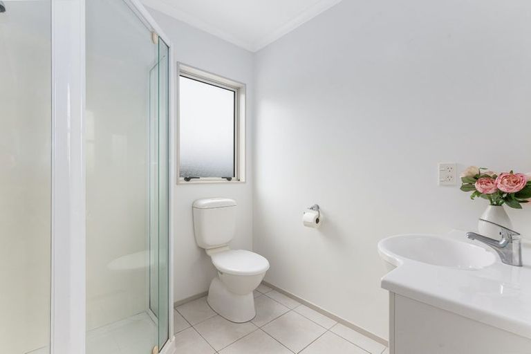 Photo of property in 31 Aspiring Terrace, Aotea, Porirua, 5024