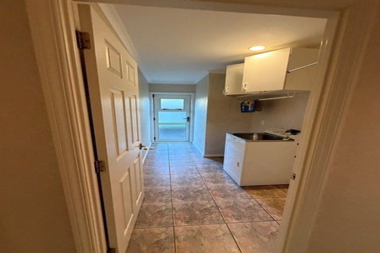 Photo of property in 12 Conacher Close, East Tamaki Heights, Auckland, 2016