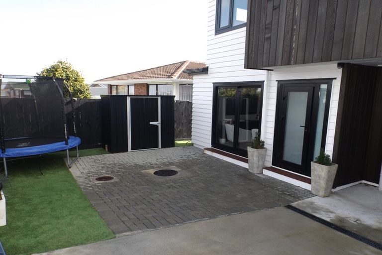 Photo of property in 148a Hutchinsons Road, Bucklands Beach, Auckland, 2014