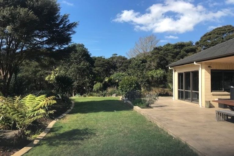 Photo of property in 68 Shelter Drive, Greenhithe, Auckland, 0632