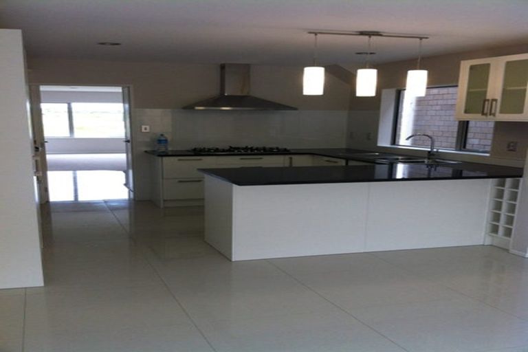 Photo of property in 14 Killarney Drive, Flat Bush, Auckland, 2019