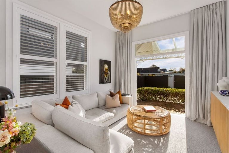 Photo of property in 52 Office Road, Merivale, Christchurch, 8014