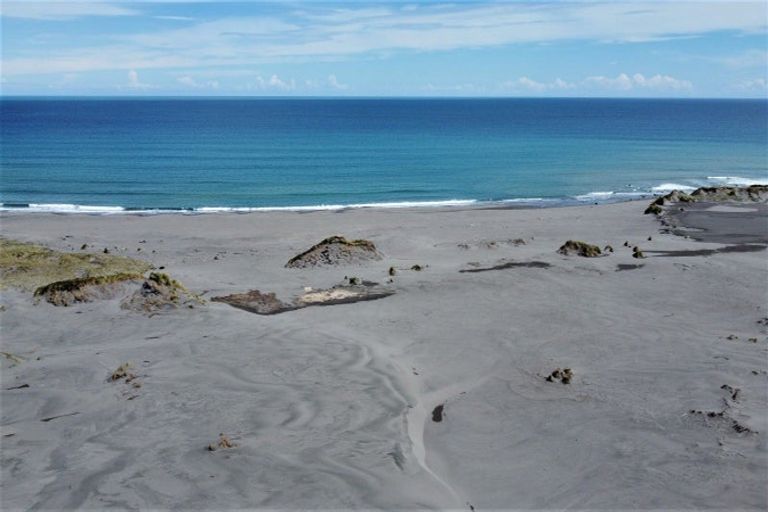 Photo of property in 204f Tai Road, Opunake, 4681